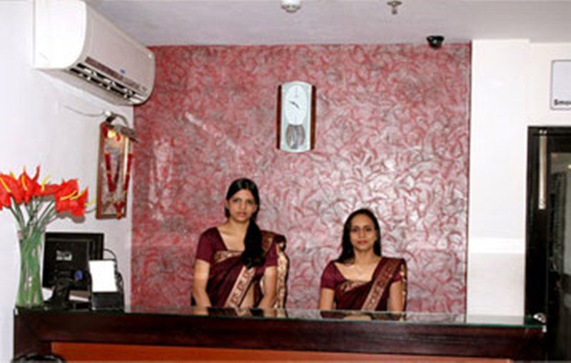 Hotel Shanti Palace West Patel Nagar Nueva Delhi Exterior foto