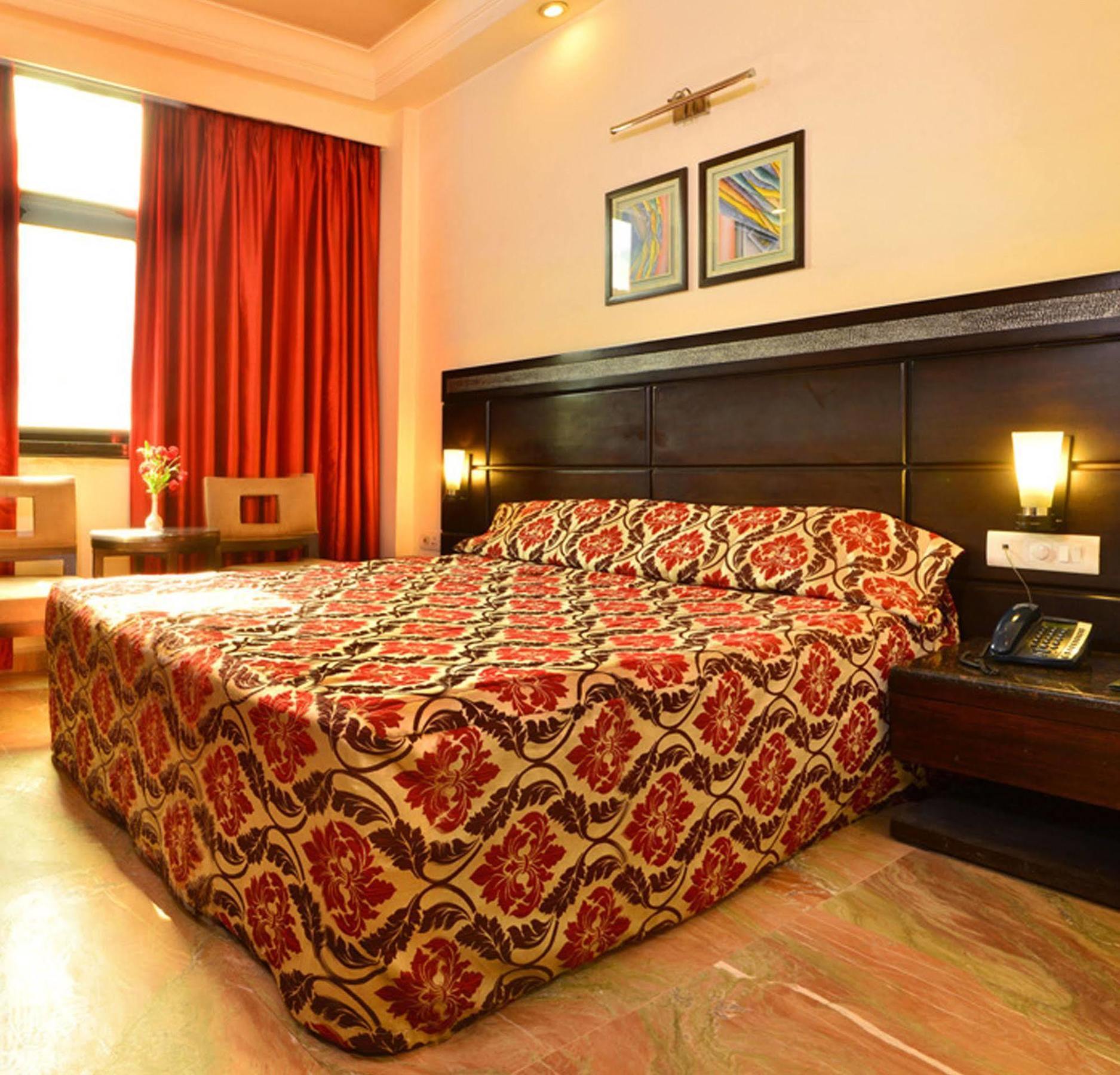 Hotel Shanti Palace West Patel Nagar Nueva Delhi Exterior foto
